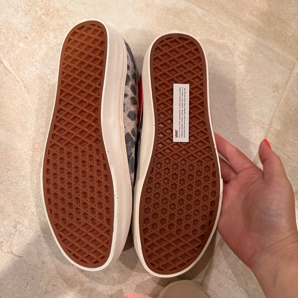 NEW Vans Leopard Sneakers - Picture 3 of 4